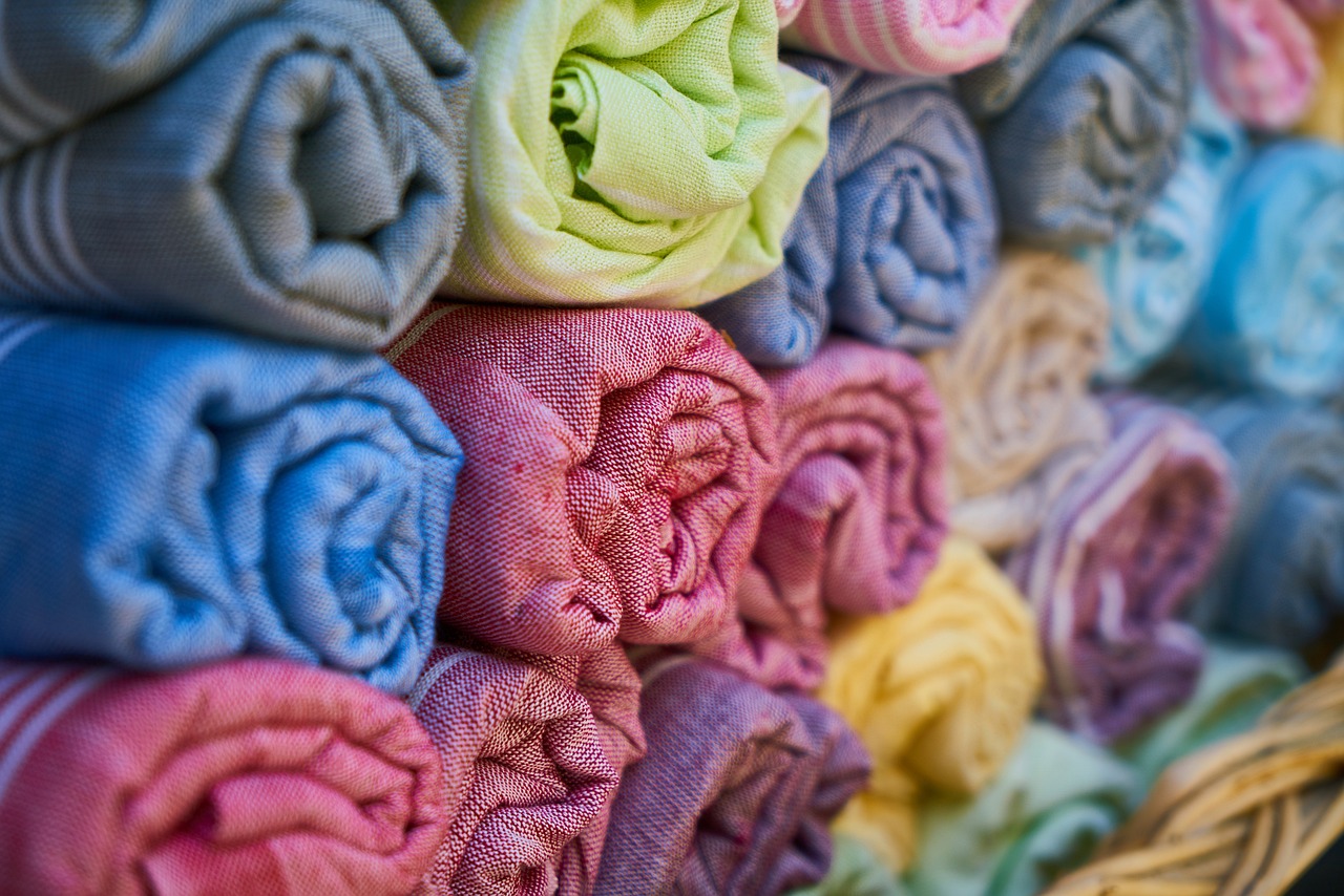 How to Properly Use Fabric Softener for Soft and Fragrant Clothes
