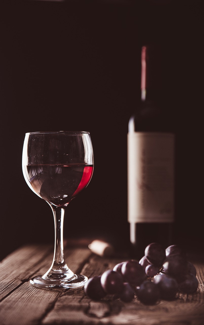 explore our stunning collection of glassware, featuring elegant designs and durable materials. perfect for every occasion, from casual gatherings to formal events, our glassware enriches your dining experience. discover unique pieces that reflect your style and elevate your table settings.